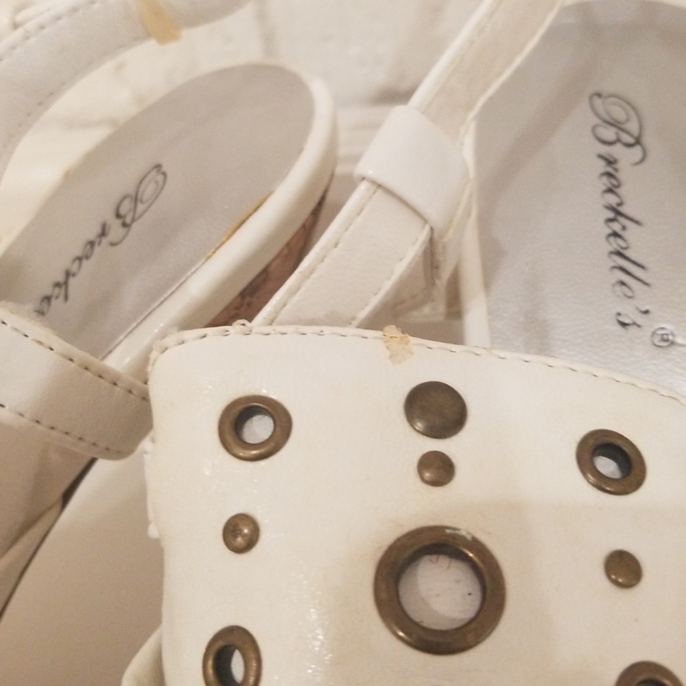 Breckelle's White Cork Heels - Picture 8 of 8